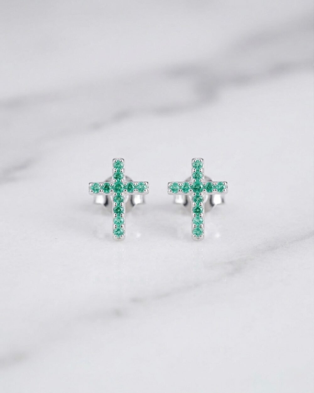 TOPO CRUZ MINI CIRCONIAS VERDE ESM 1.2CM PLATA ITA