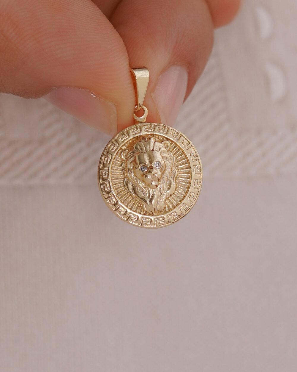 DIJE MEDALLA 3D LEON ZIRCON CRISTAL 1.8CM DIJE MEDALLA 3D LEON ZIRCON CRISTAL 1.8CM